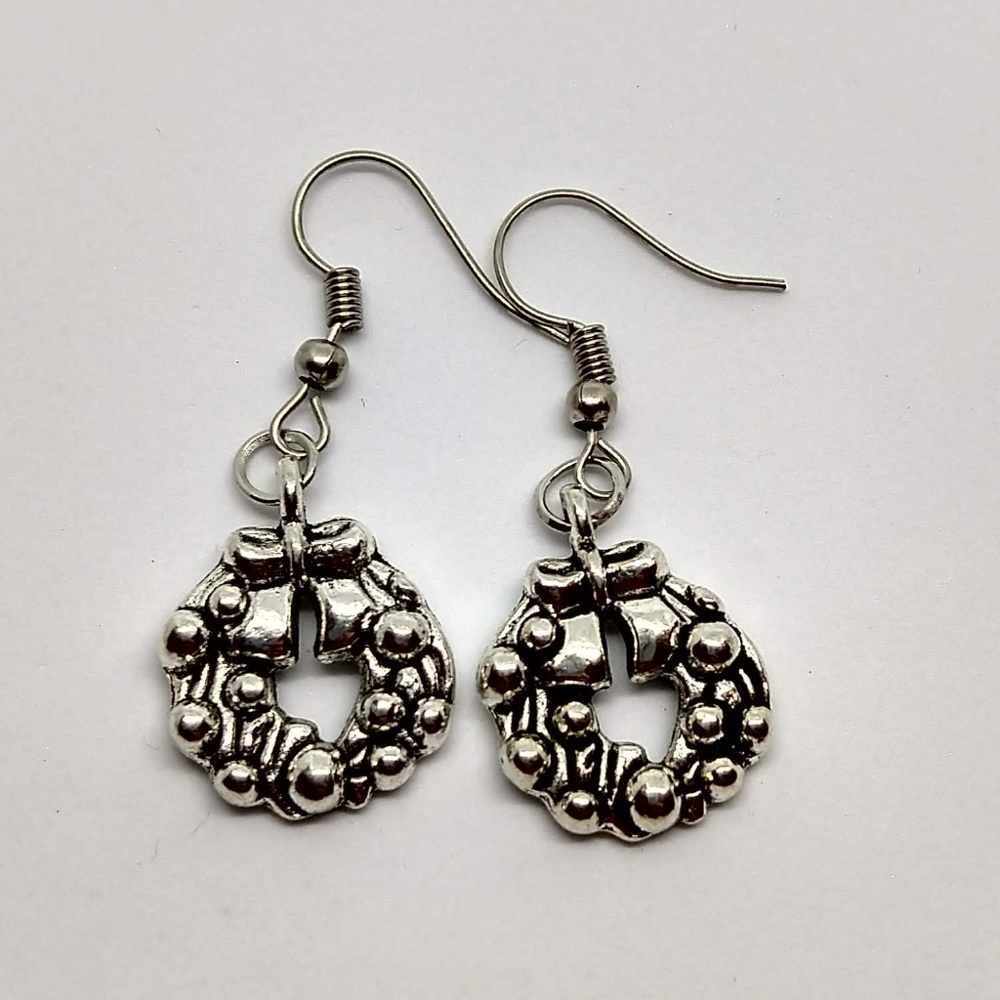 5/$20 Christmas Wreath Earrings Party Holiday BOW
